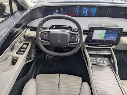 New 2026 Lincoln Nautilus Reserve AWD/4WD image 15