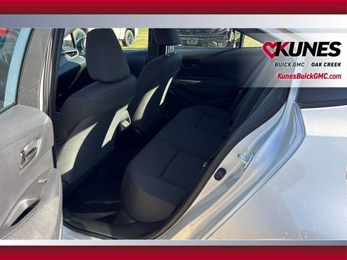 Used 2025 Toyota Corolla LE image 21