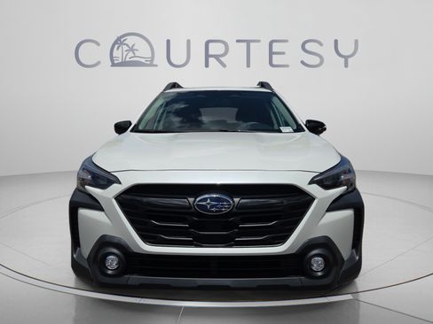 Used 2025 Subaru Outback Onyx Edition w/ Popular Package #2 AWD/4WD image 8