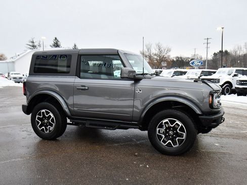Used 2023 Ford Bronco Outer Banks image 8