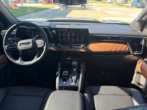 Used 2023 GMC Canyon AT4 w/ AT4 Premium Package AWD/4WD image 24