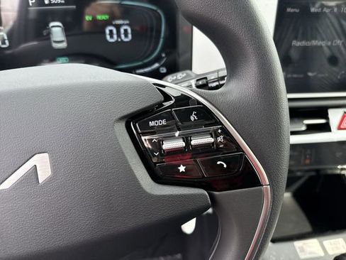 New 2026 Kia Niro LX FWD image 12
