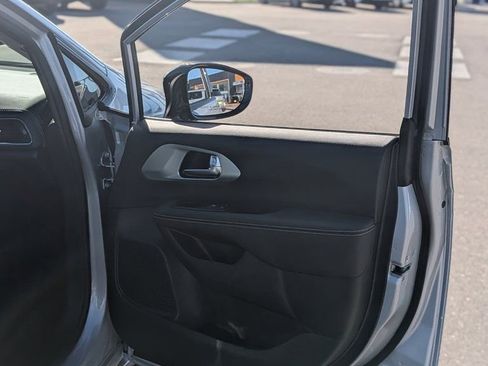 New 2026 Chrysler Pacifica Limited w/ S Appearance Package image 25