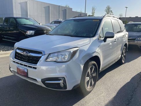 Used 2018 Subaru Forester 2.5i Limited w/ Popular Package #3B AWD/4WD image 2
