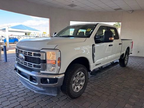 Used 2024 Ford F250 XLT image 1