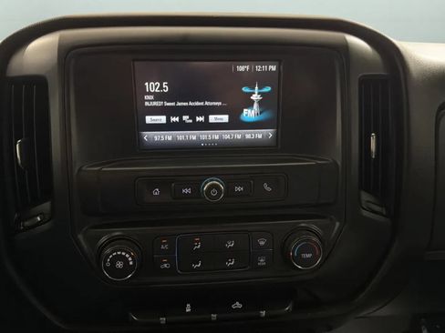 Used 2017 Chevrolet Silverado 1500 Custom w/ Custom Convenience Package RWD image 16