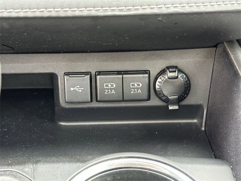 Used 2021 Toyota Highlander XSE image 18