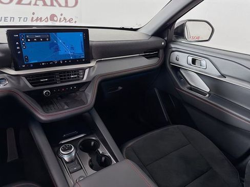 Certified 2025 Ford Explorer ST AWD/4WD image 29