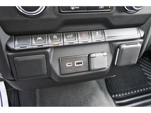 Used 2025 Chevrolet Silverado 1500 Custom AWD/4WD image 29