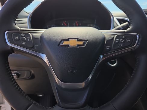 Used 2018 Chevrolet Equinox LT FWD image 18