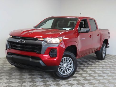 Used 2026 Chevrolet Colorado LT AWD/4WD image 1