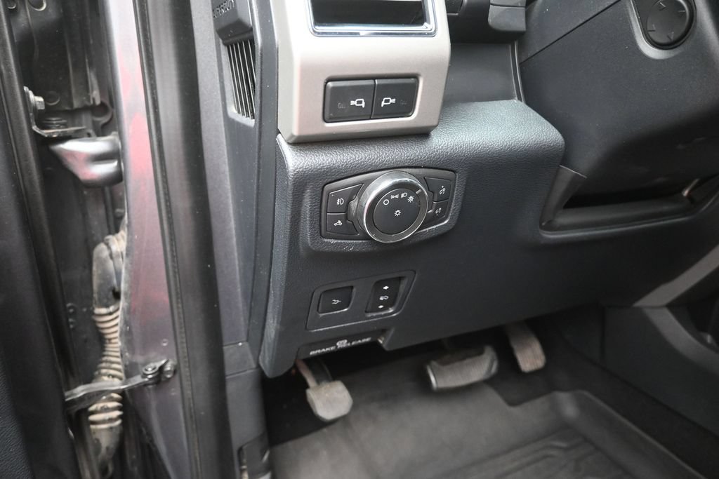 Used 2022 Ford F250 Lariat w/ Lariat Ultimate Package AWD/4WD image 13