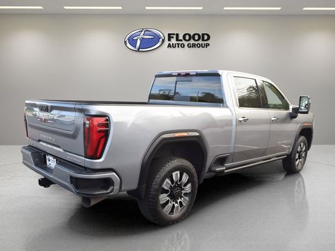 Used 2025 GMC Sierra 2500 Denali w/ Denali Reserve Package AWD/4WD image 3