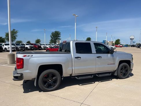 Used 2018 Chevrolet Silverado 1500 LTZ Z71 w/ Redline Edition AWD/4WD image 5