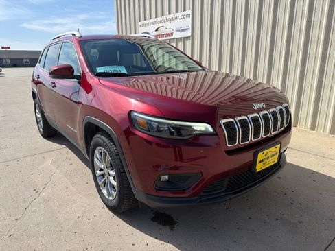 Used 2021 Jeep Cherokee Latitude Lux AWD/4WD image 2