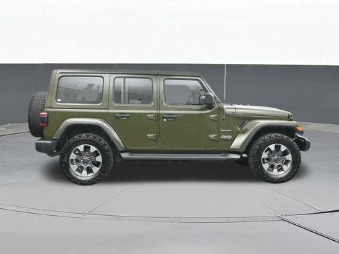 Used 2022 Jeep Wrangler Unlimited Sahara AWD/4WD image 18