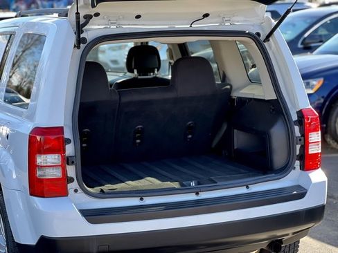 Used 2017 Jeep Patriot Latitude image 37