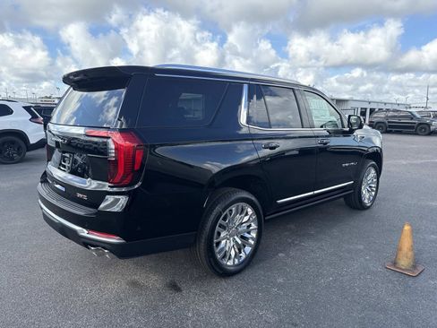 New 2026 GMC Yukon Denali w/ Denali Reserve Package AWD/4WD image 3