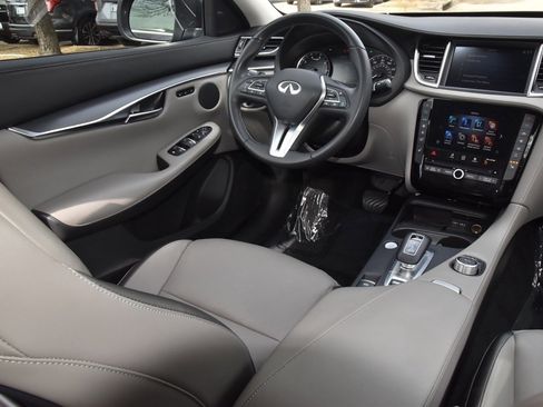 Used 2025 INFINITI QX50 Luxe image 15