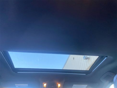 Certified 2022 Toyota Highlander XSE image 28