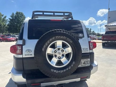 Used 2008 Toyota FJ Cruiser 4WD image 16