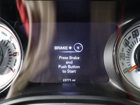 Used 2022 Dodge Challenger R/T w/ Shaker Package image 29