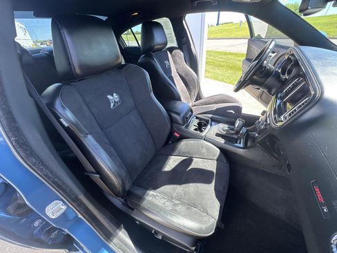 Used 2022 Dodge Charger Scat Pack w/ Plus Group RWD image 17