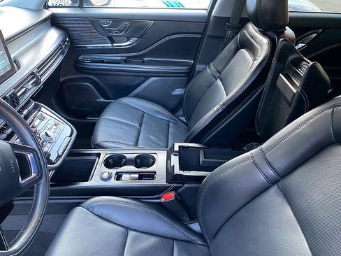 Used 2022 Lincoln Corsair AWD w/ Premium Package image 59