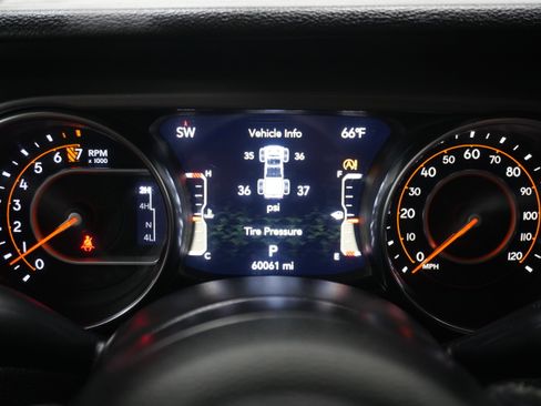 Used 2021 Jeep Gladiator Sport image 16