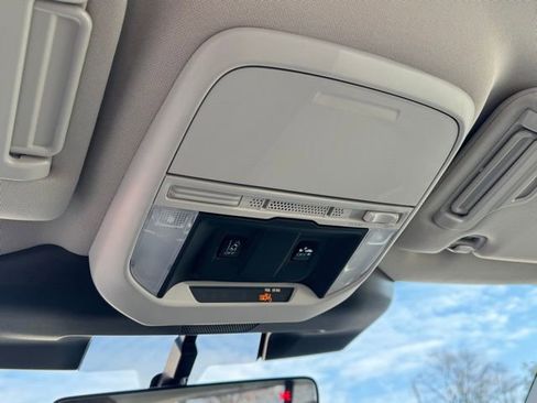 Used 2023 Subaru Forester image 28