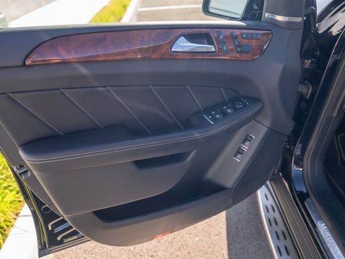 Used 2015 Mercedes-Benz GL 320 BlueTEC 4MATIC image 10