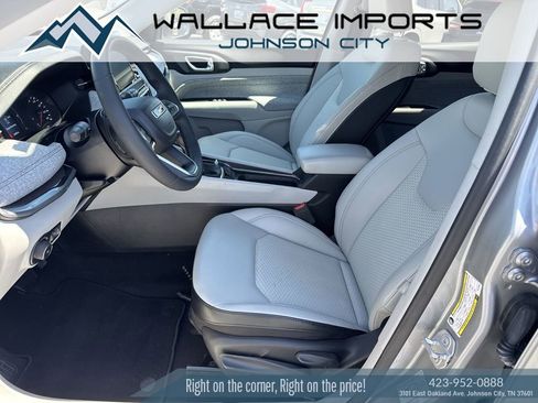 Used 2022 Jeep Compass Latitude w/ Sun and Sound Group AWD/4WD image 14