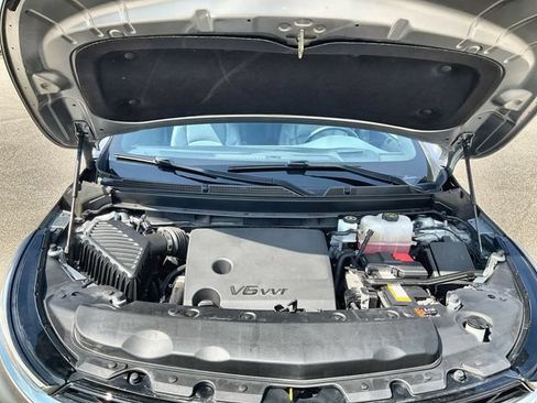 Used 2024 Buick Enclave Premium AWD/4WD image 34