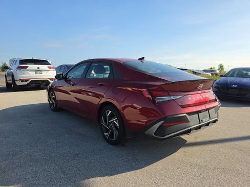 Certified 2025 Hyundai Elantra Sport FWD image 7