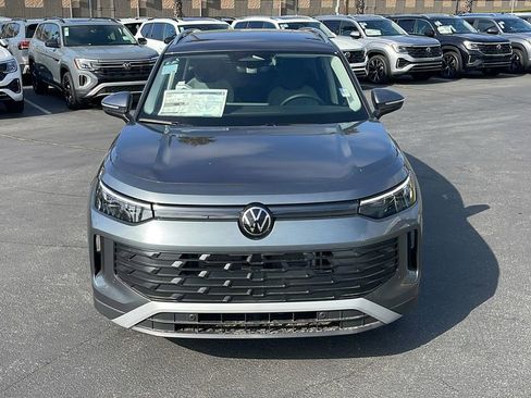 Certified 2025 Volkswagen Tiguan S FWD image 2