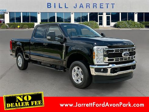 New 2026 Ford F250 4x4 Crew Cab Super Duty image 1