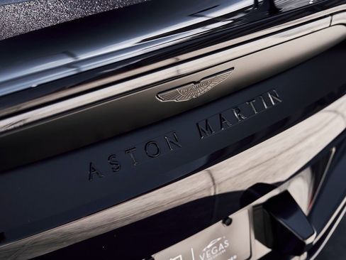 Used 2023 Aston Martin V12 Vantage RWD image 17