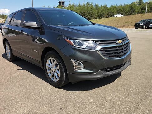 Used 2021 Chevrolet Equinox LS w/ LS Convenience Package FWD image 13