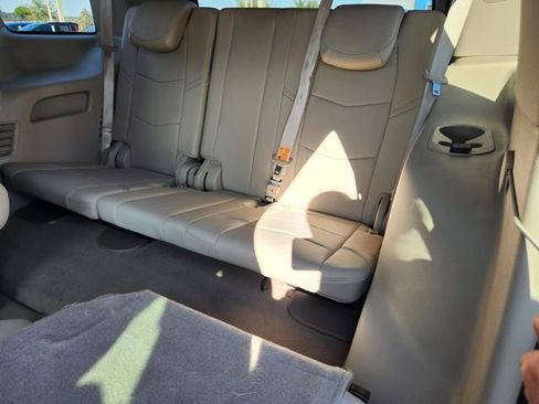 Used 2017 Cadillac Escalade 2WD image 12