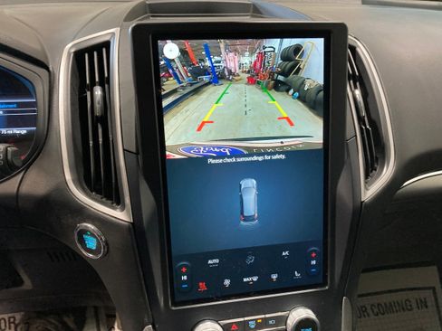 Used 2022 Ford Edge SEL w/ Convenience Package AWD/4WD image 12
