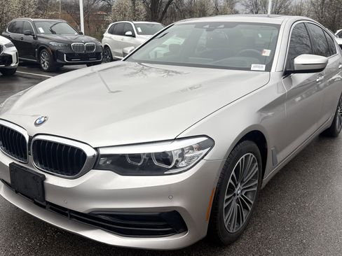 Used 2020 BMW 530i xDrive w/ Premium Package image 5