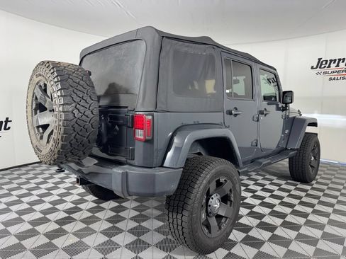 Used 2016 Jeep Wrangler Unlimited Sahara AWD/4WD image 7