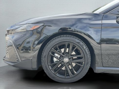 Used 2025 Toyota Camry SE w/ Convenience Package FWD image 32