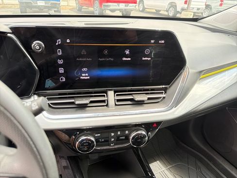 Certified 2026 Chevrolet Trax LT FWD image 17