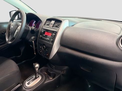 Used 2017 Nissan Versa SV image 21
