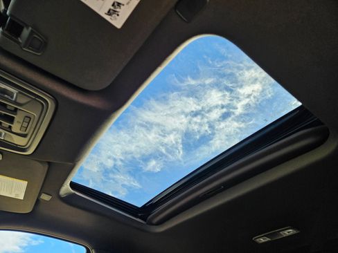 New 2026 GMC Sierra 1500 SLT w/ SLT Premium Plus Package image 26