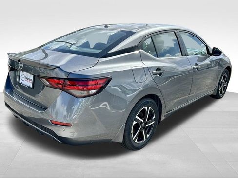 New 2025 Nissan Sentra SV image 7