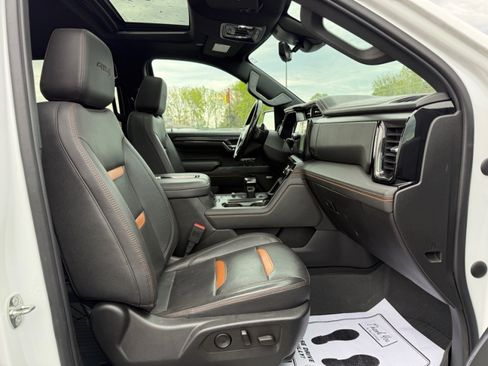 Used 2022 GMC Sierra 1500 AT4 w/ AT4 Premium Package AWD/4WD image 24