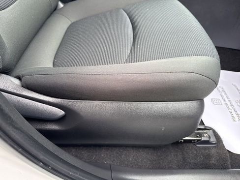 Certified 2025 Toyota RAV4 LE image 29