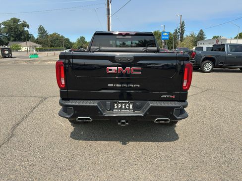 Used 2020 GMC Sierra 1500 AT4 w/ AT4 Premium Package AWD/4WD image 4
